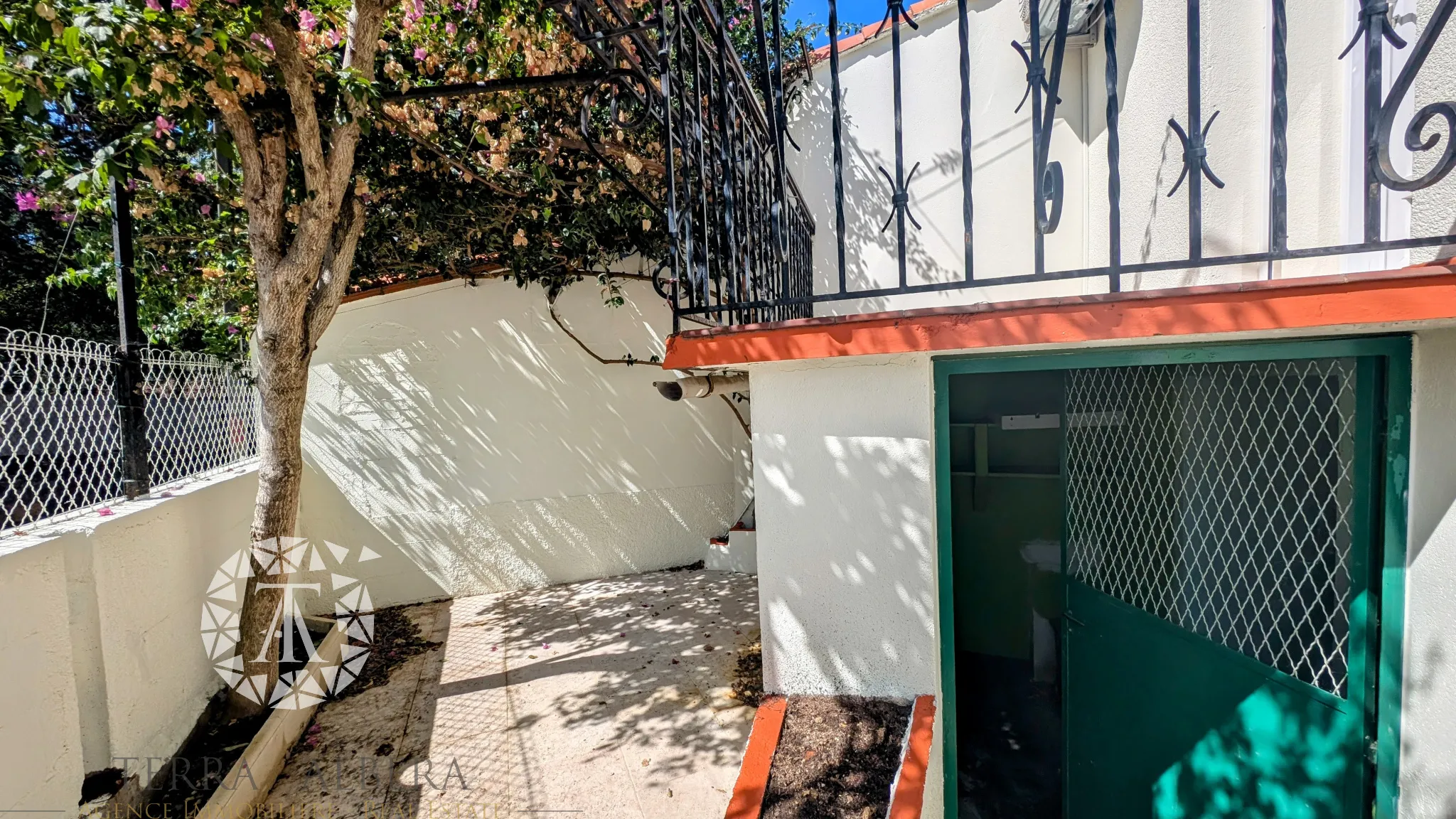 Maison de ville rénovée à Sorede avec cour et terrasse 