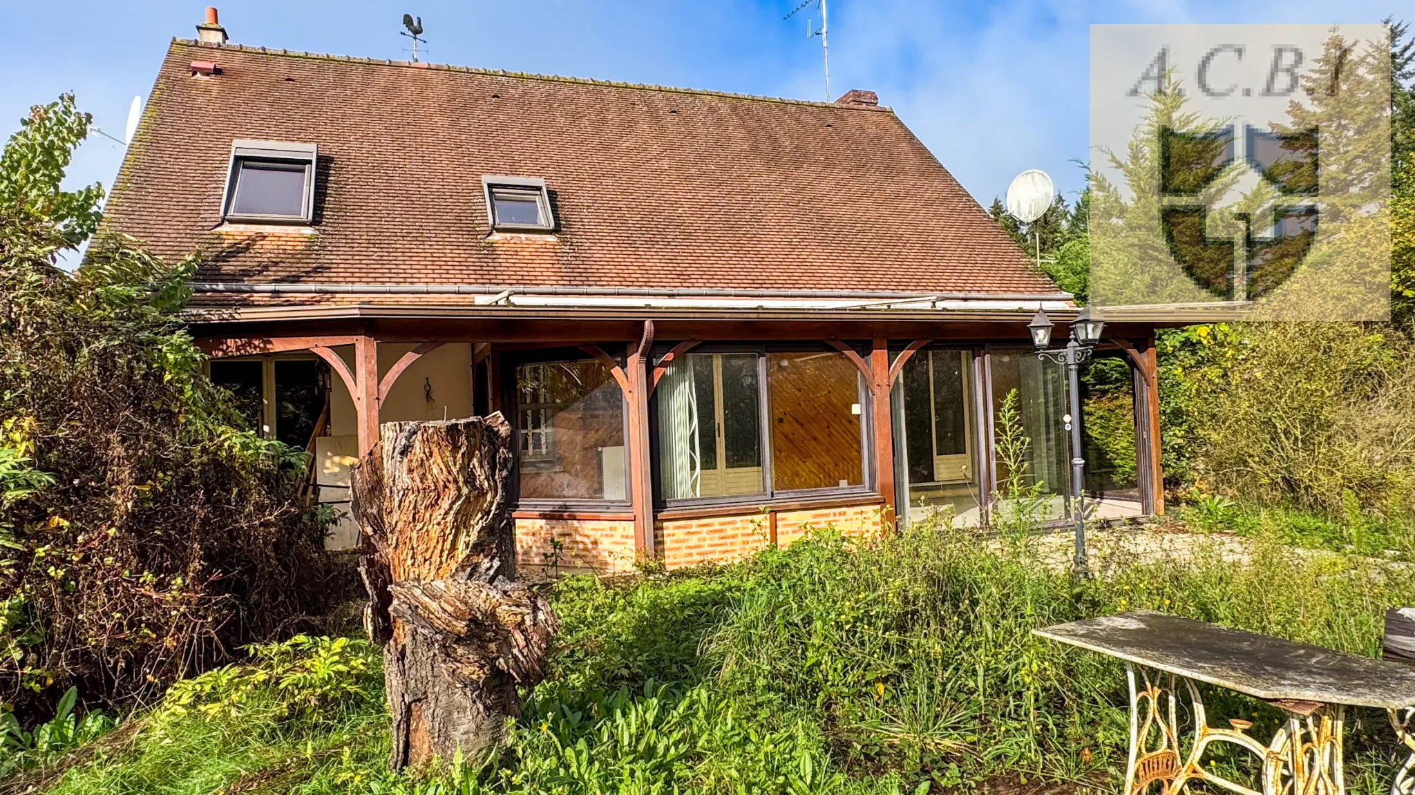 Maison avec sous-sol total à vendre près de Chartres 