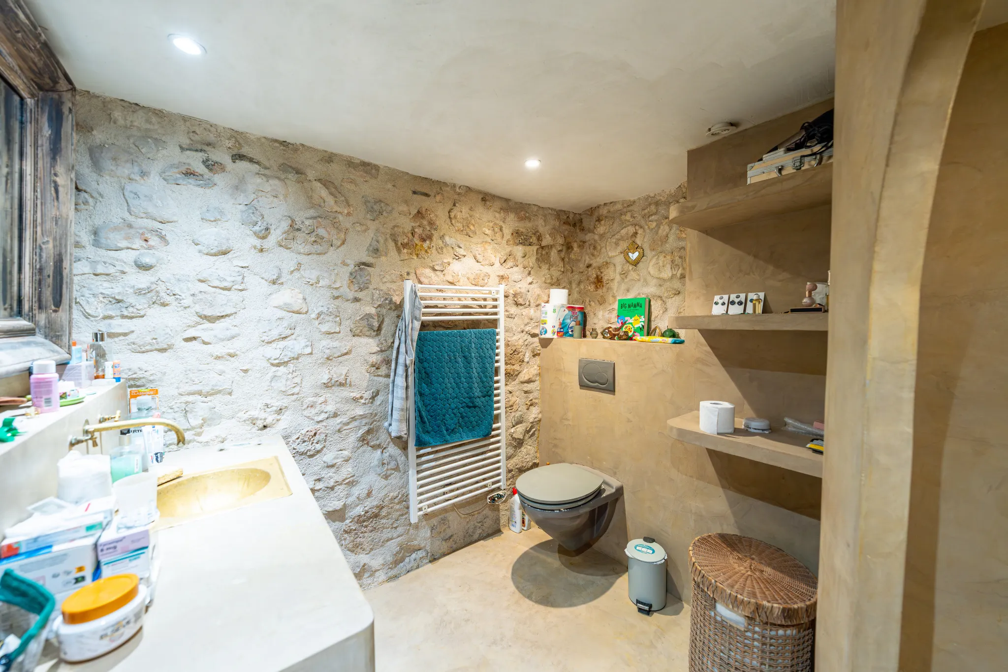 À vendre : Appartement duplex au cœur de Saint Paul de Vence 