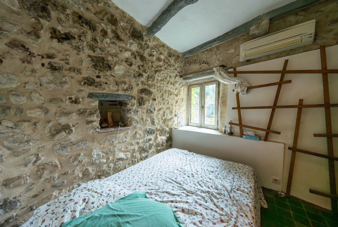 À vendre : Appartement duplex au cœur de Saint Paul de Vence 