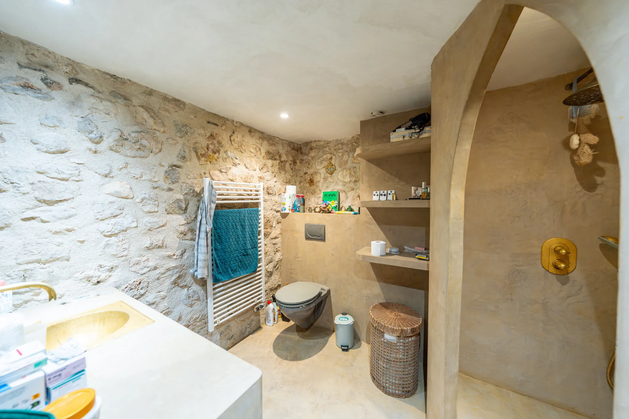 À vendre : Appartement duplex au cœur de Saint Paul de Vence 