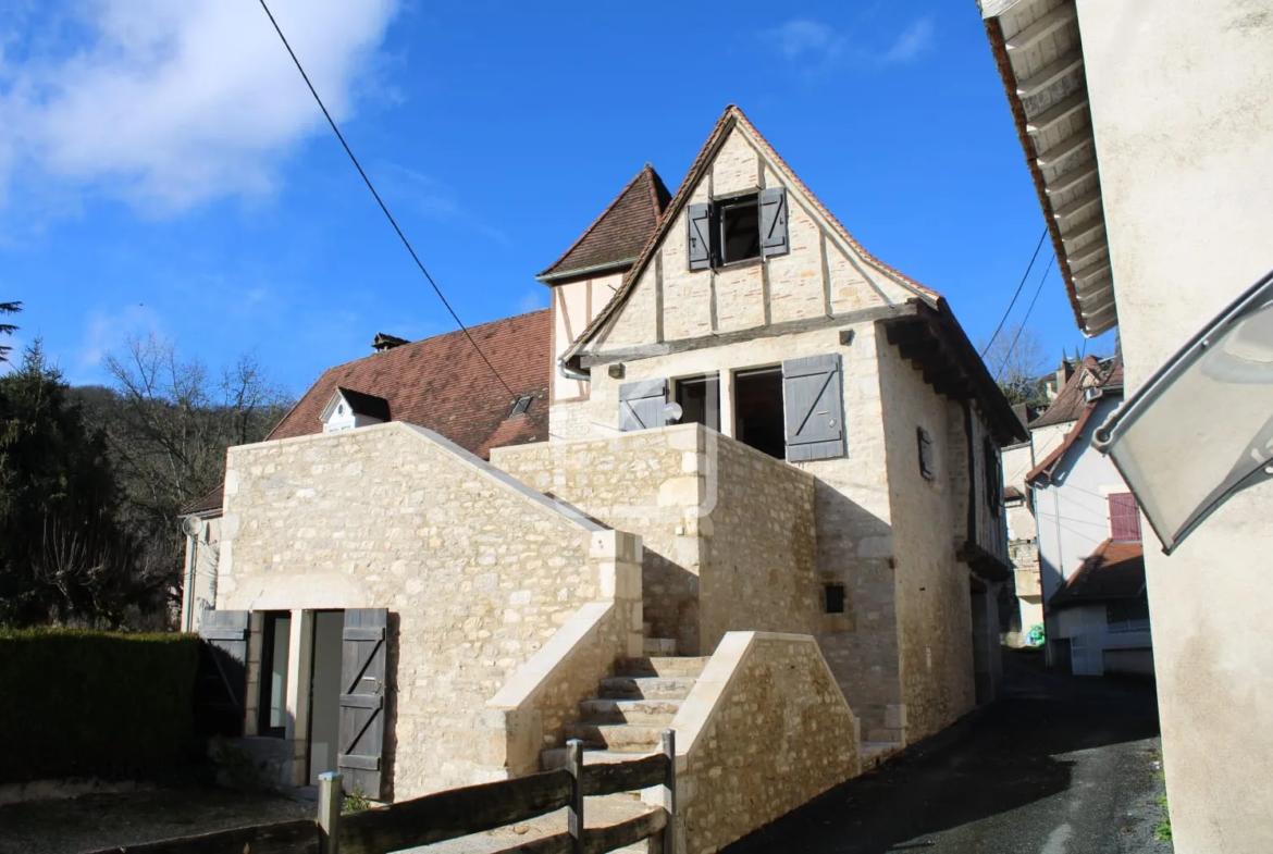 Charmante maison de village avec jardin à Saint-Sozy 