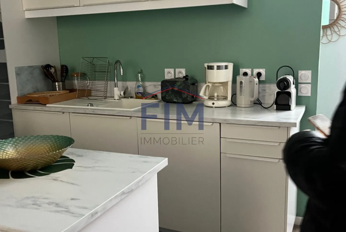 À vendre : Appartement F2 meublé au hyper centre de Dieppe pour 138000 euros 