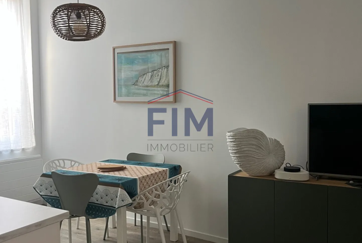 À vendre : Appartement F2 meublé au hyper centre de Dieppe pour 138000 euros 