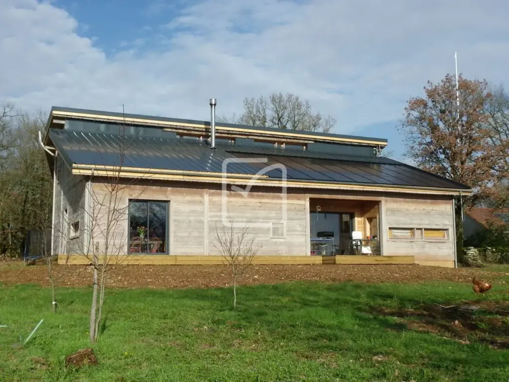 Maison spacieuse et performante à Montvalent