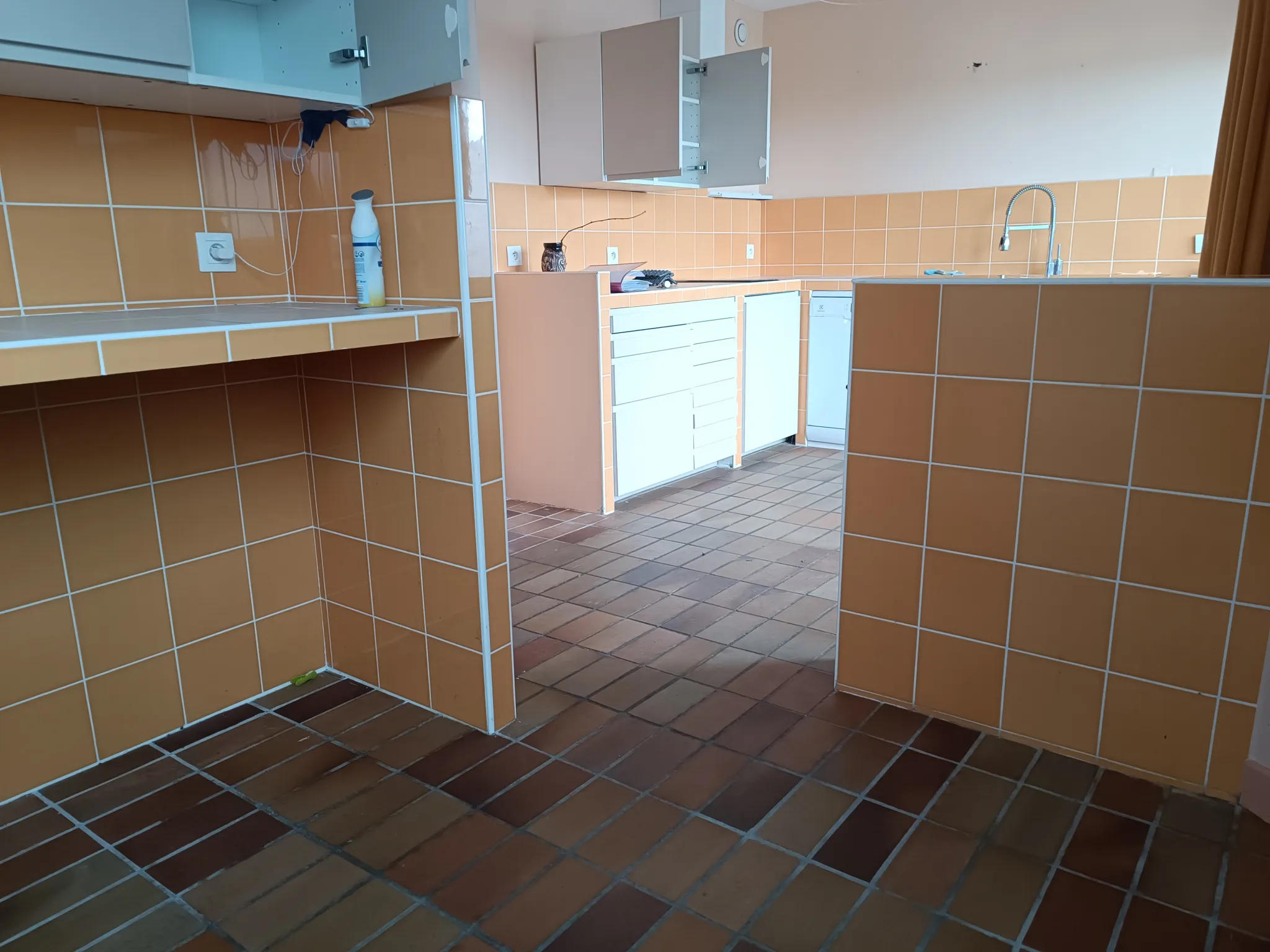 À vendre : Appartement T2 avec terrasse et parking à Pau 