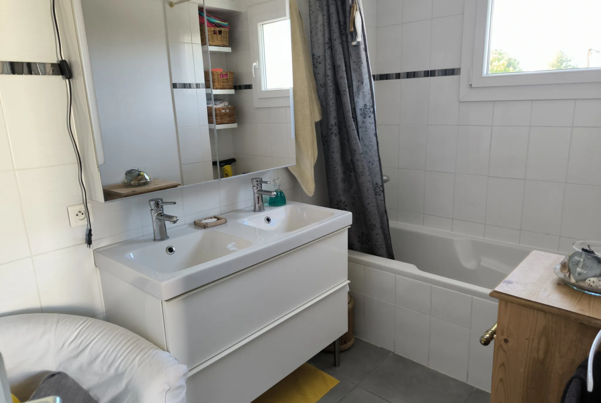 À vendre : Spacieux T3 lumineux à Lunel - 227900 EUR 