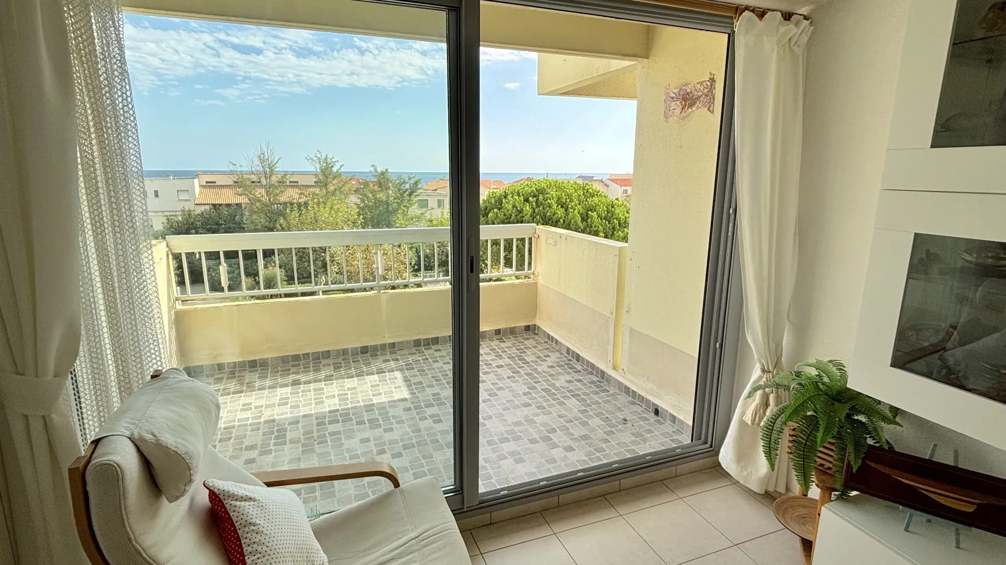 Appartement F2 à Carnon-Plage avec terrasse et vue sur mer 