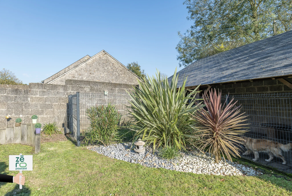 Maison de Village à vendre à St Etienne du Bois 