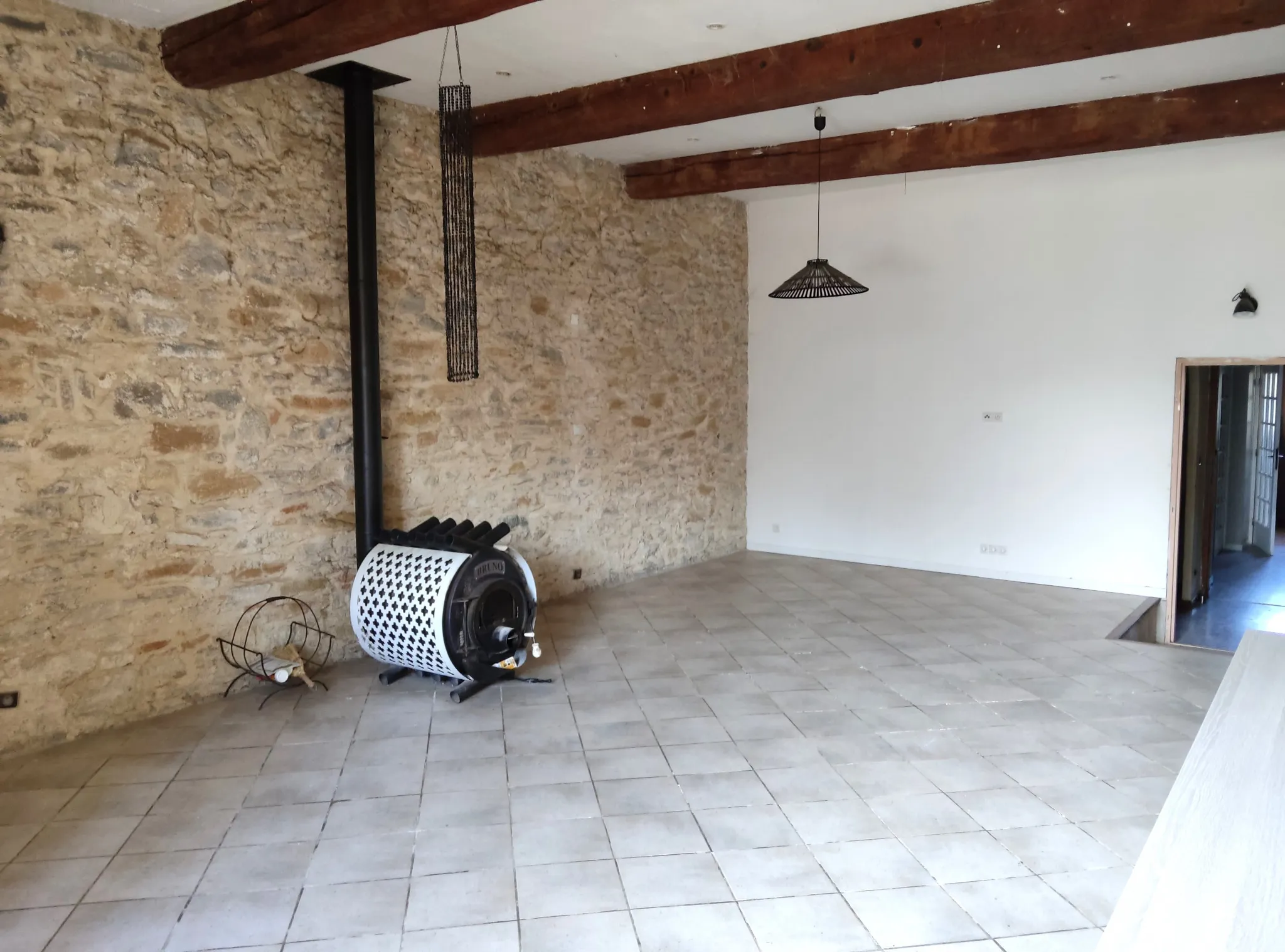 Maison familiale en pierre à Felines Minervois - 178 500 € 