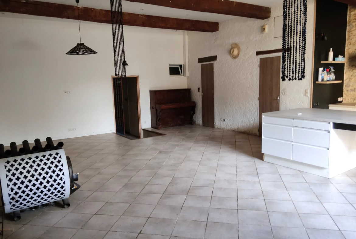 Maison familiale en pierre à Felines Minervois - 178 500 € 