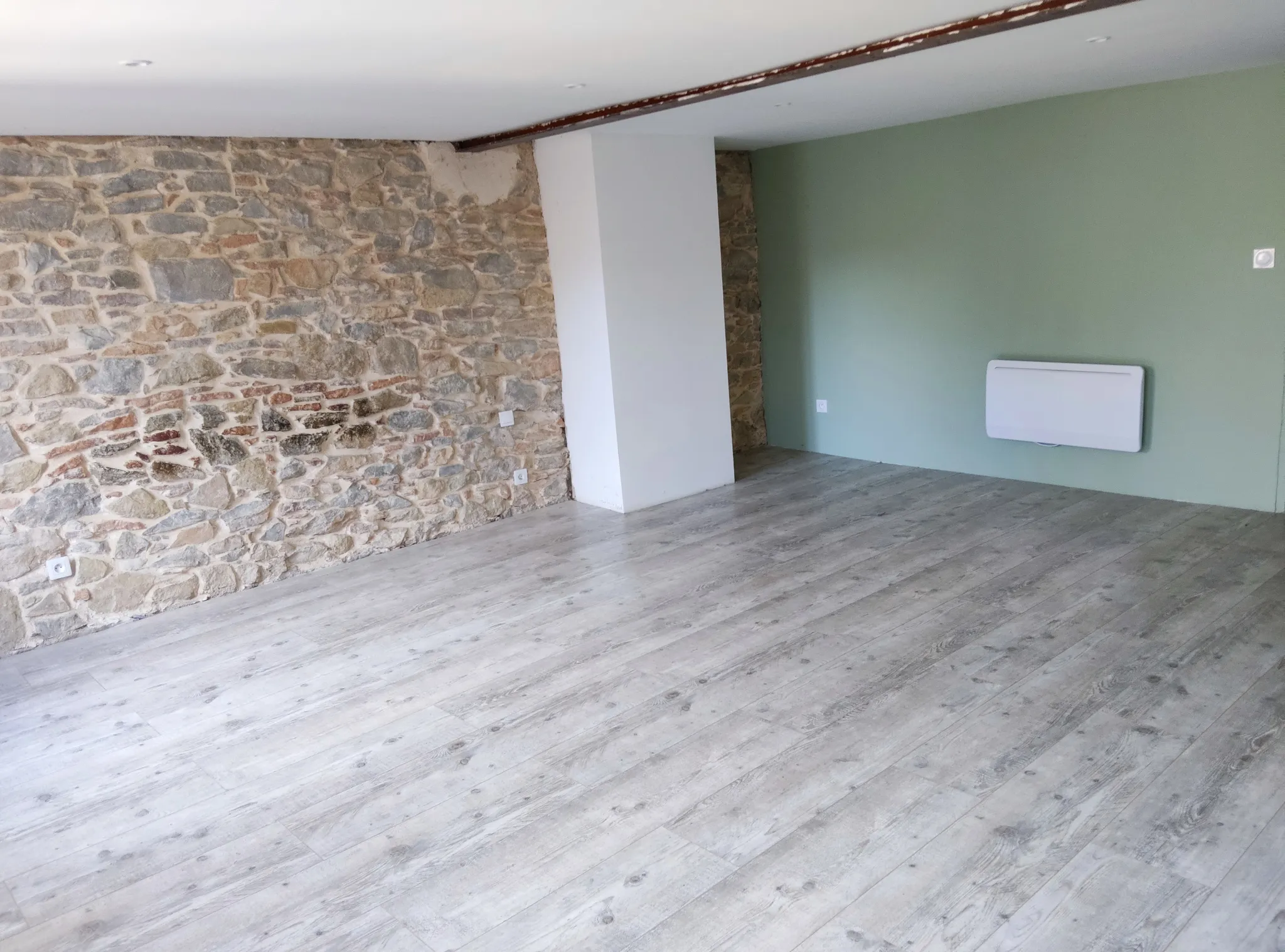 Maison familiale en pierre à Felines Minervois - 178 500 € 