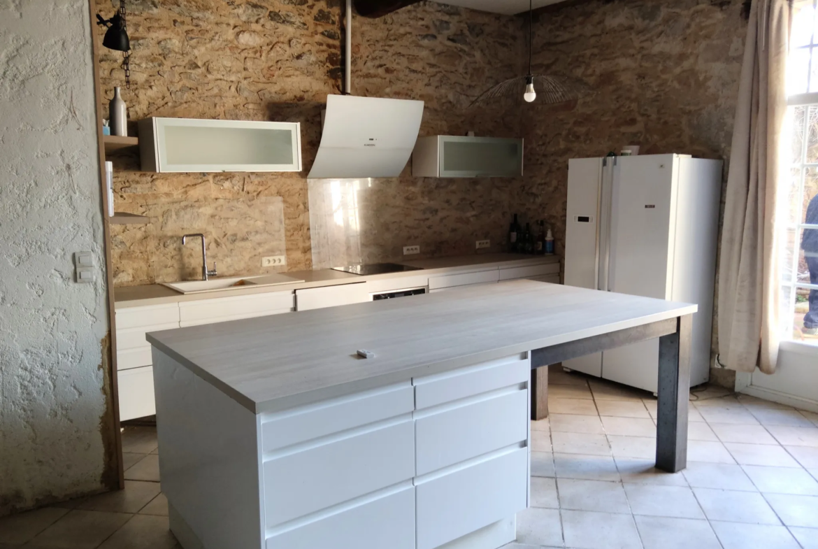 Maison familiale en pierre à Felines Minervois - 178 500 € 