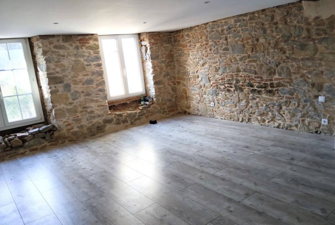 Maison familiale en pierre à Felines Minervois - 178 500 € 