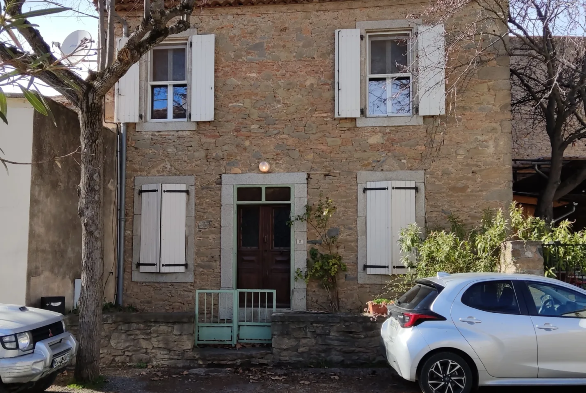 Maison familiale en pierre à Felines Minervois - 178 500 € 