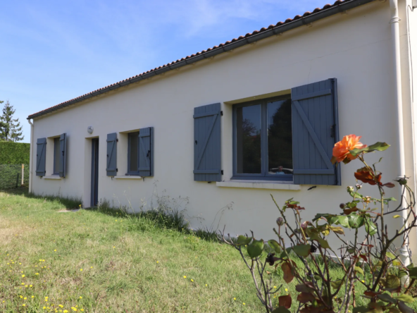 Maison de plain-pied à Médis, 3 chambres avec jardin et garage à vendre