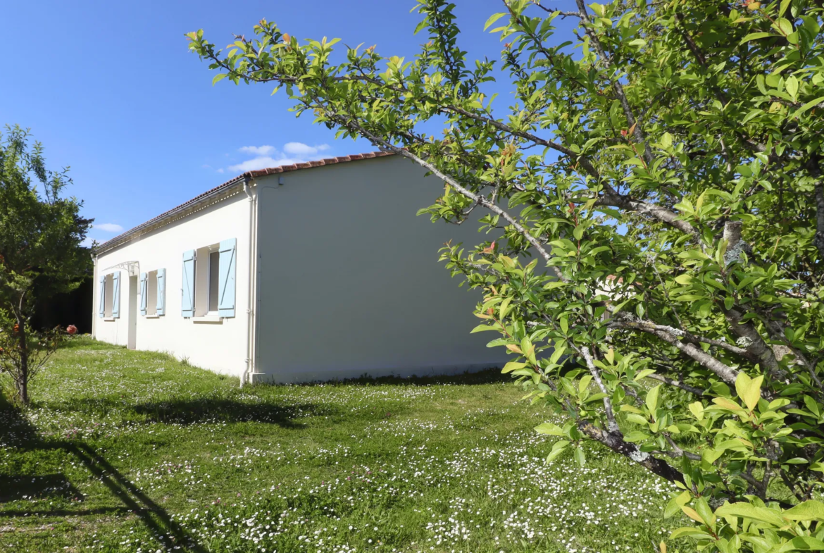 Maison de plain-pied à Médis, 3 chambres avec jardin et garage à vendre 