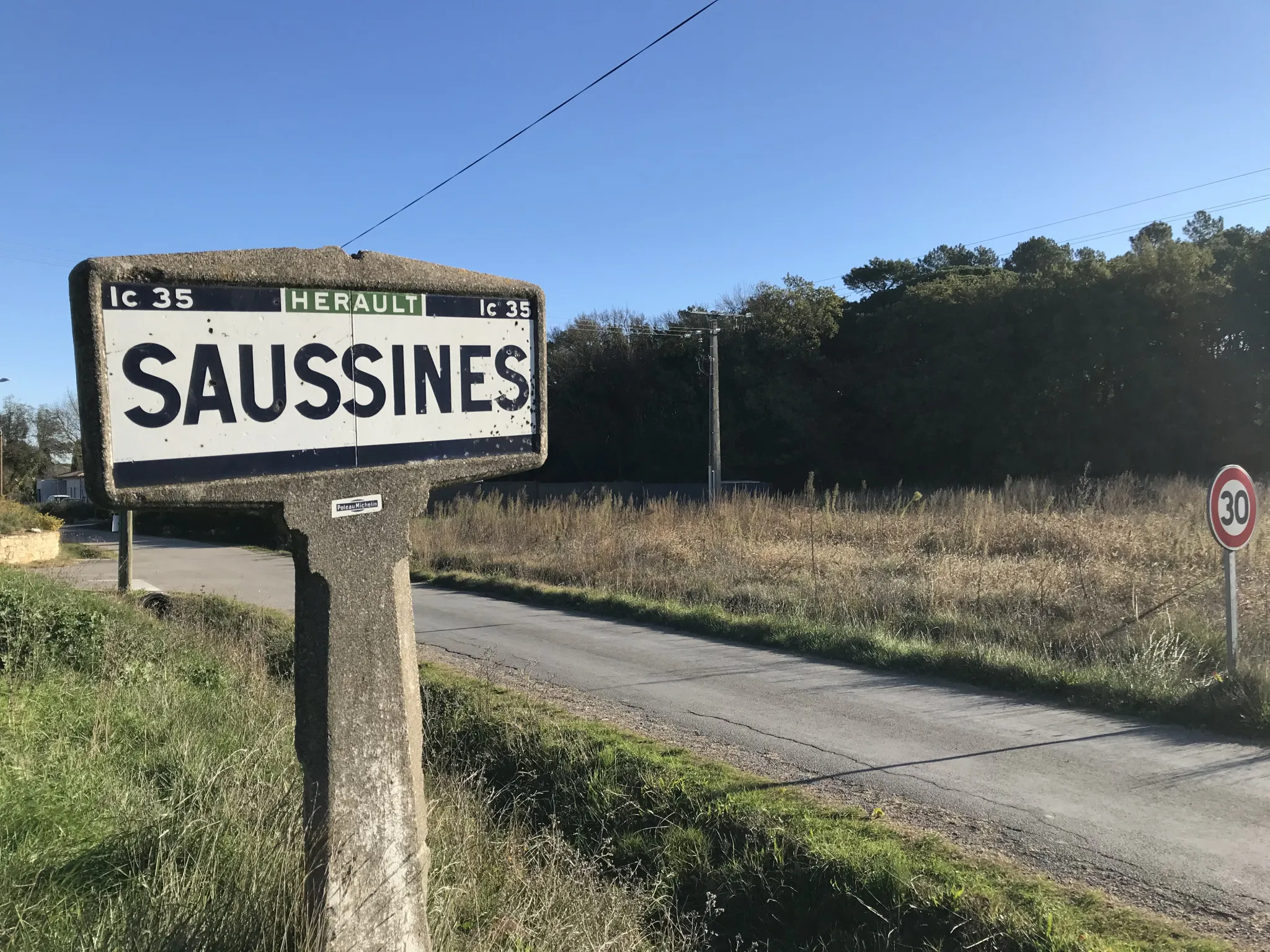 Terrain constructible à Saussines près de Montpellier 