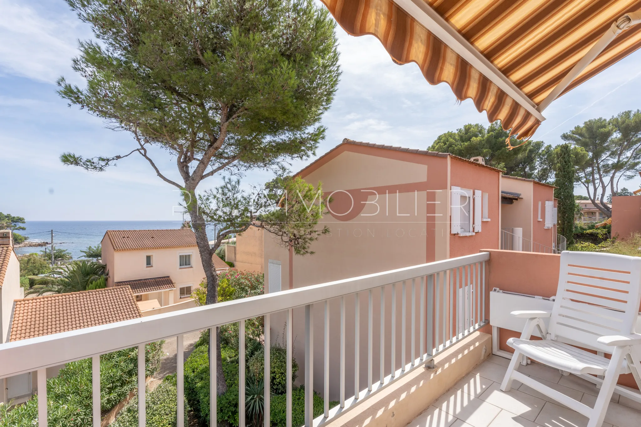 À vendre : Studio avec balcon et vue mer à Carry-le-Rouet 