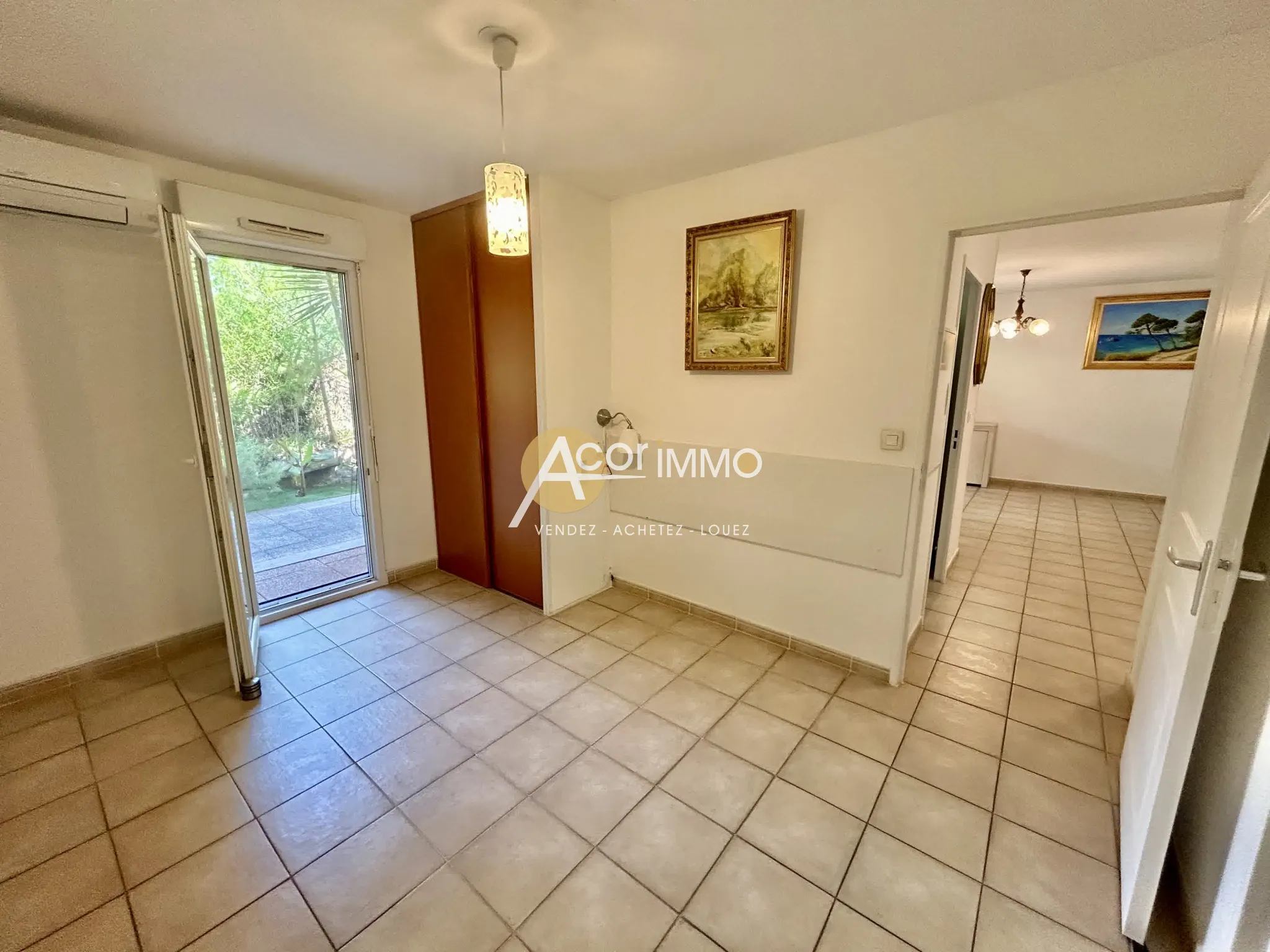 Charmant Appartement T2 en Rez-de-Jardin aux Sablettes 