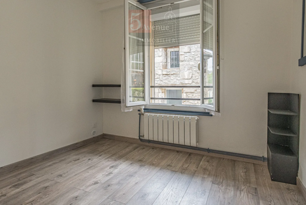 À vendre : Appartement 45m² avec cour privée à Vineuil St Firmin 