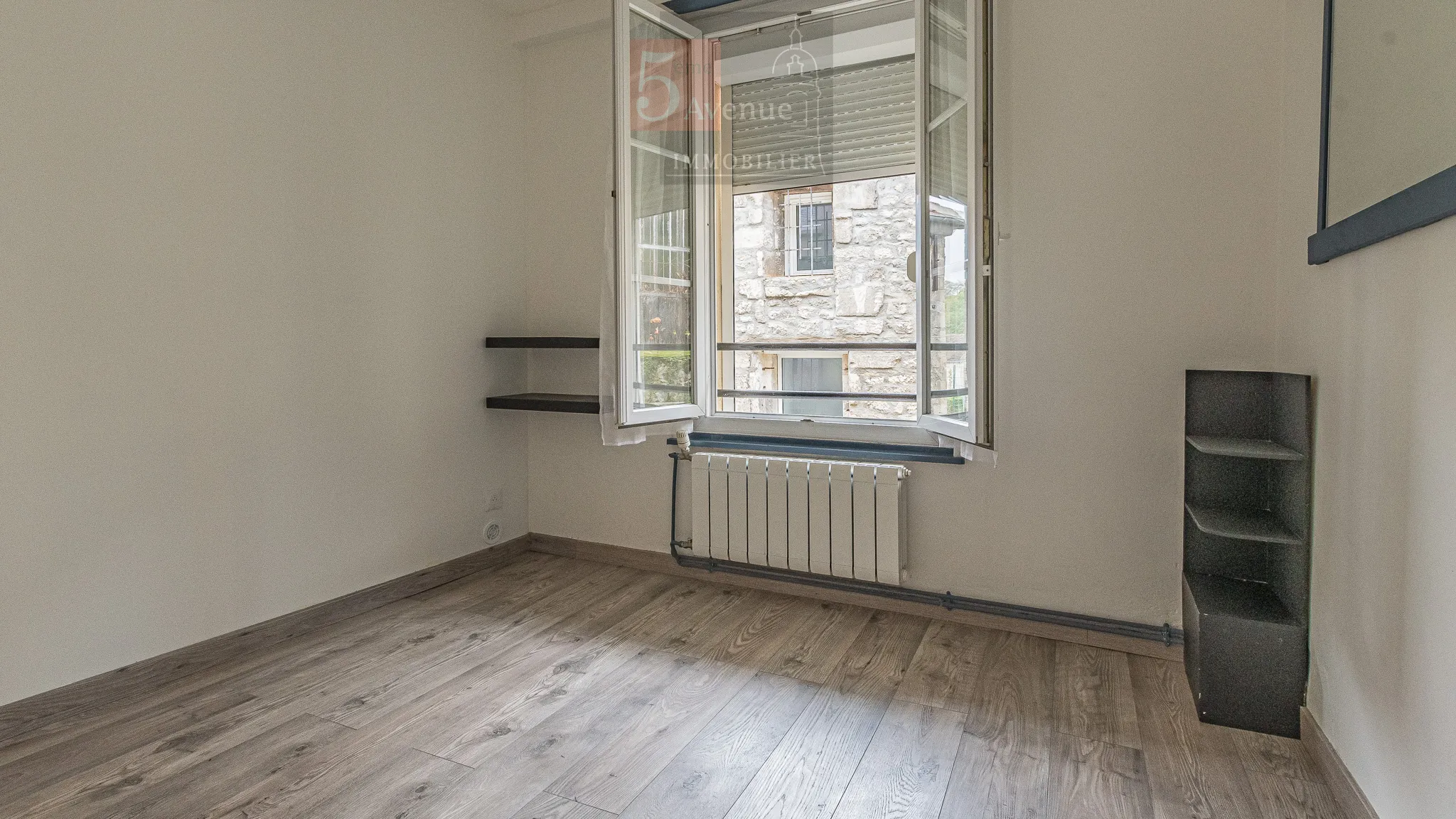 À vendre : Appartement 45m² avec cour privée à Vineuil St Firmin 