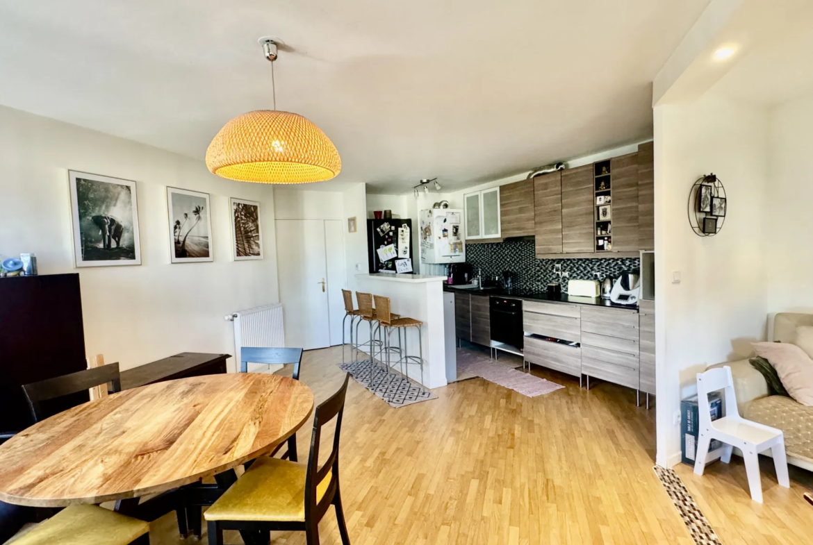 À vendre : Appartement 5 pièces à Mantes-la-Jolie, 209000 € 