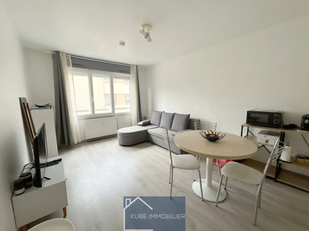 À vendre : Studio rénové de 25 m² à Metz - 72 000 €