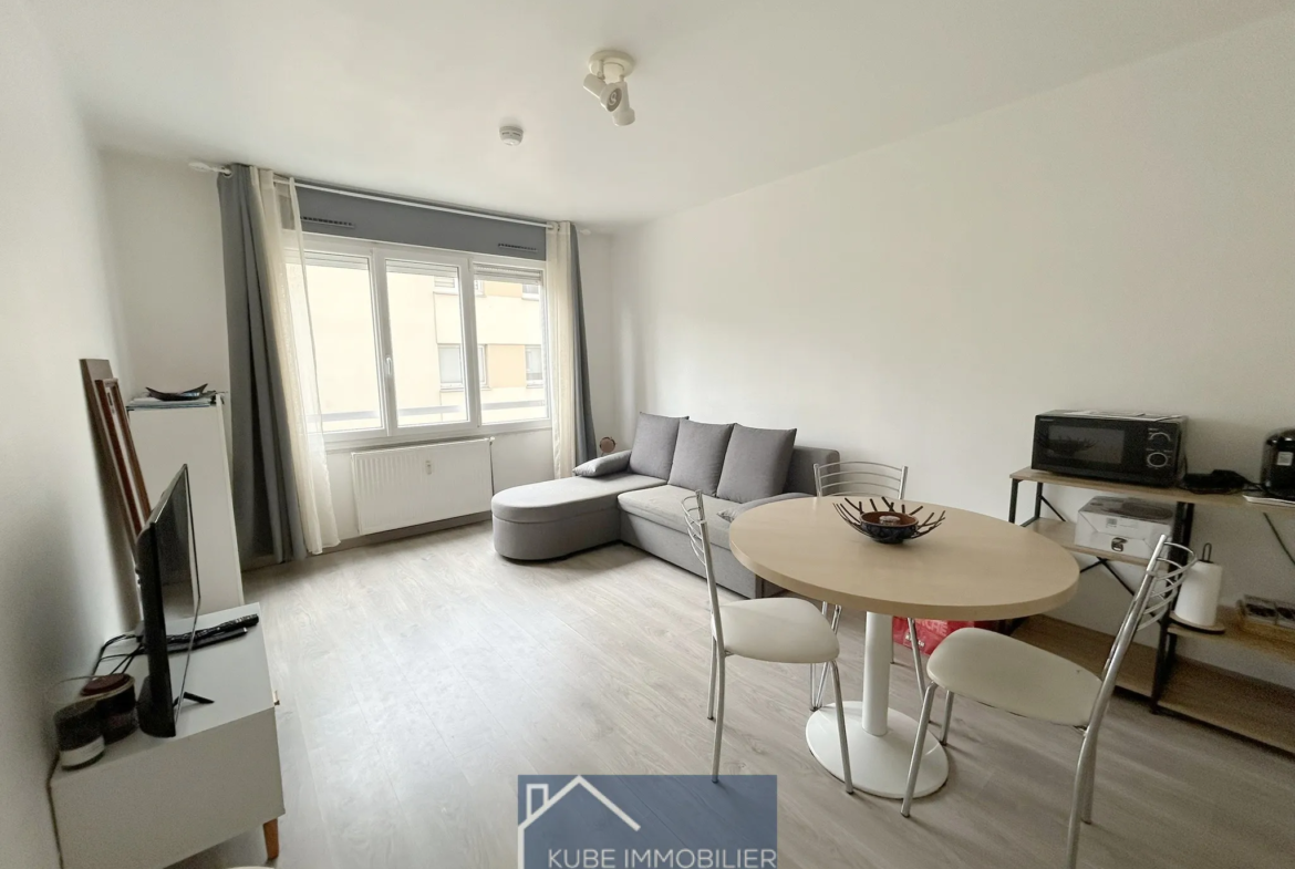 À vendre : Studio rénové de 25 m² à Metz - 72 000 € 