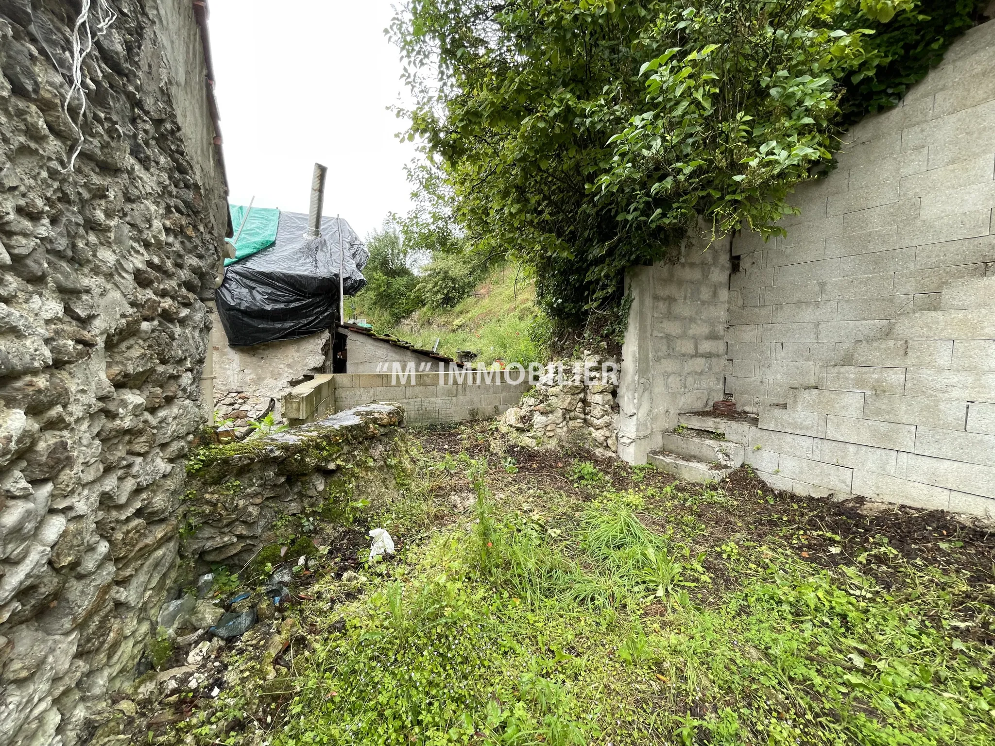 Maison en pierre à vendre à 5mn de Château-Thierry avec jardin et 4 chambres 