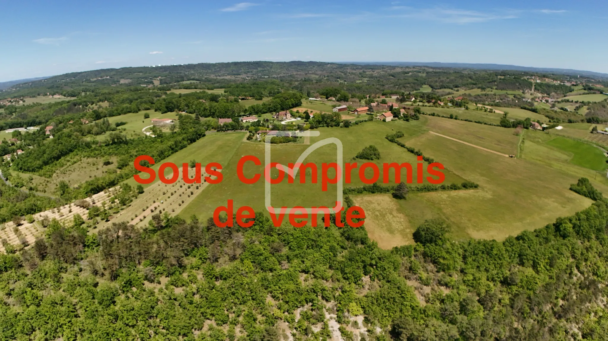 Terrain exceptionnel à vendre au cœur du Périgord Noir 