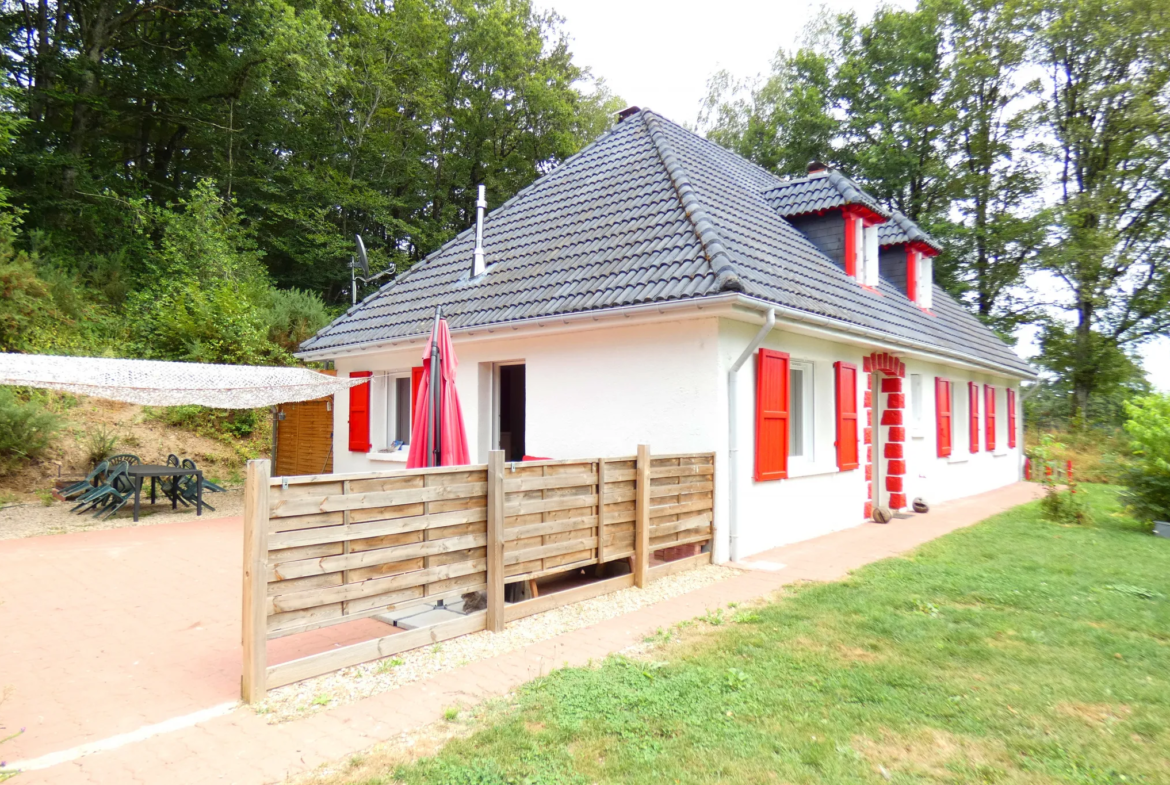 Maison rénovée avec 4 chambres à Aurillac 