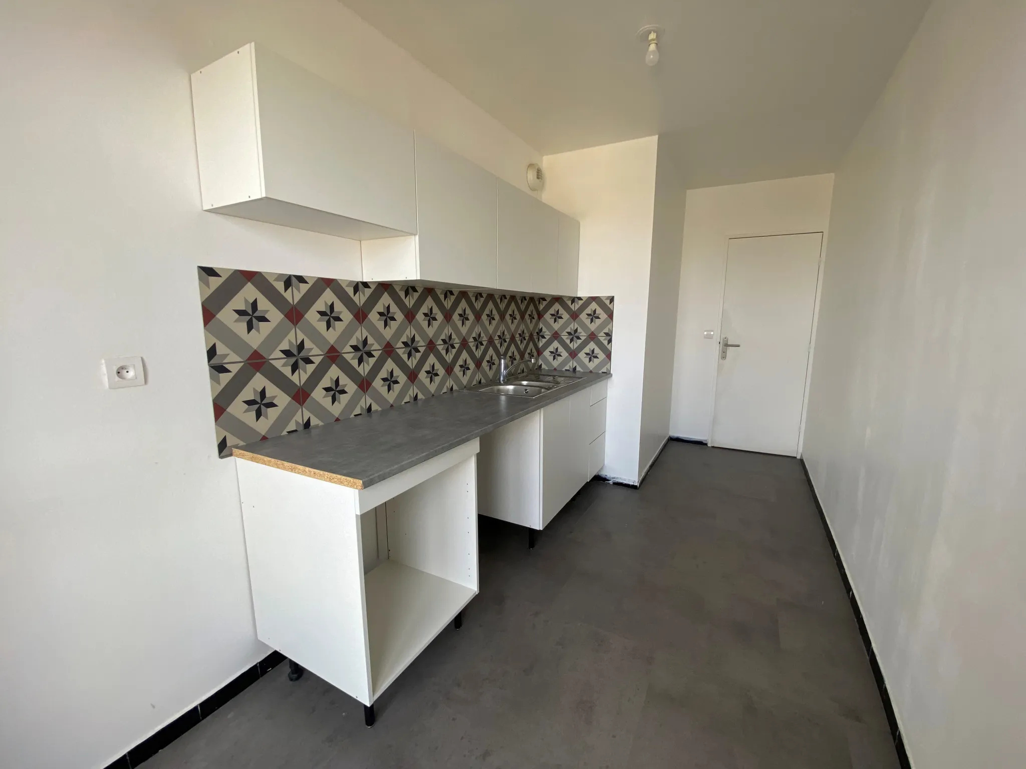 Appartement lumineux 2 pièces à Viry-Châtillon avec balcon et vue 