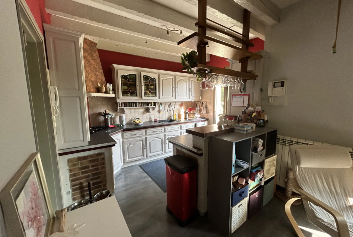 Maison à Marcillac-la-Croisille en Corrèze avec vue sur le lac 