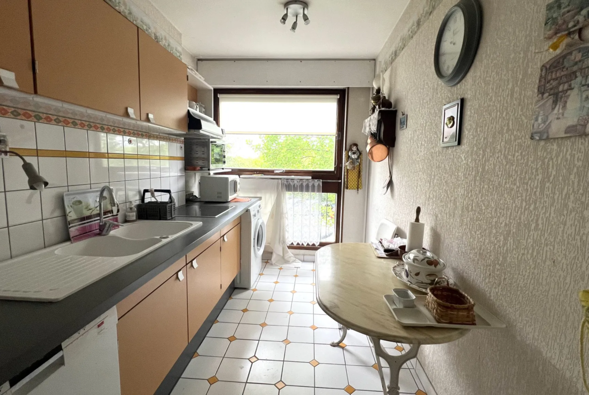 Appartement au 1er étage d'une résidence de standing à Le Chesnay 