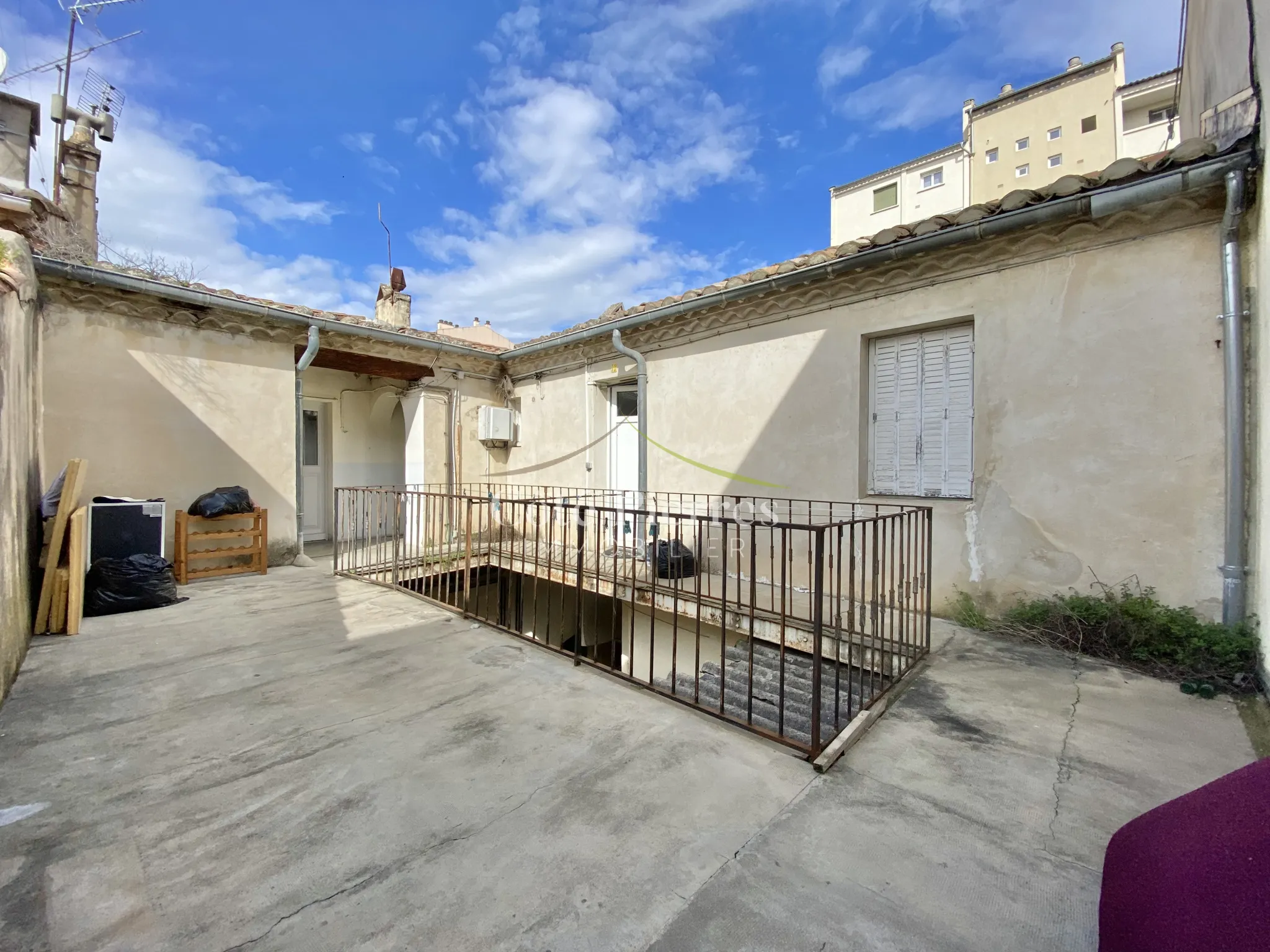 Immeuble à vendre à Nîmes - 6 appartements loués 