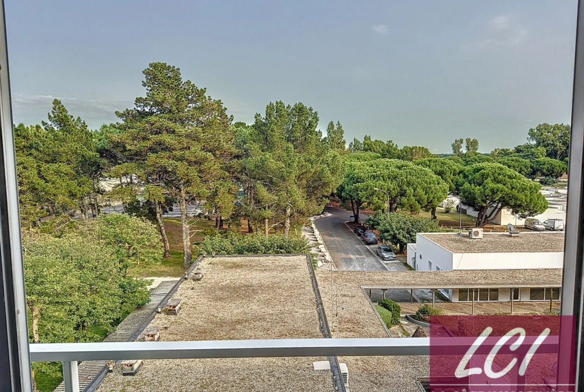 Vente d'un appartement T2 rénové à Arcachon, proche de l'Aiguillon 