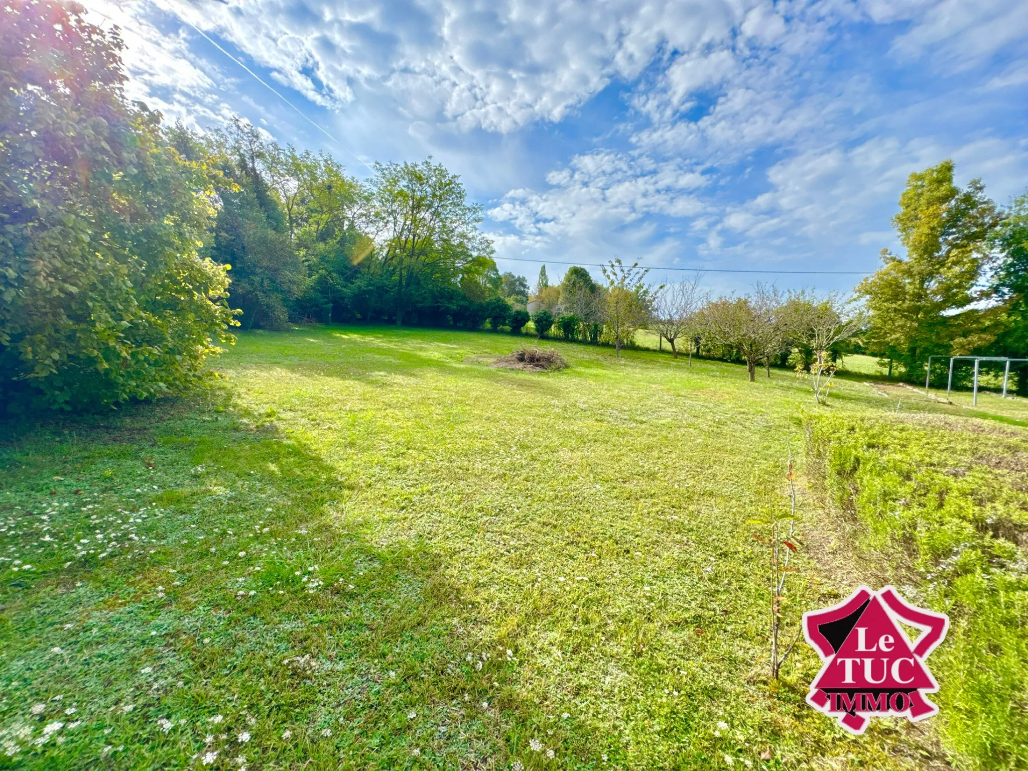 Maison 4 chambres et 3000 m2 de jardin à Penne d'Agenais 