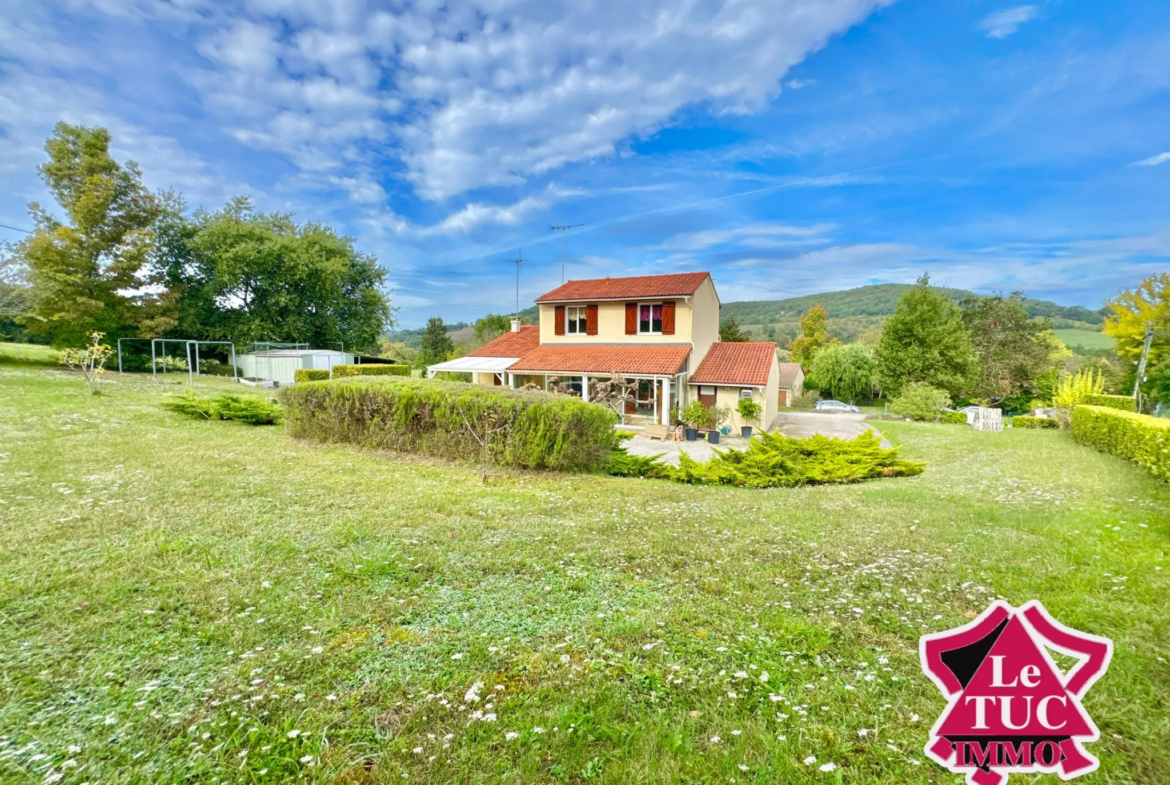 Maison 4 chambres et 3000 m2 de jardin à Penne d'Agenais 