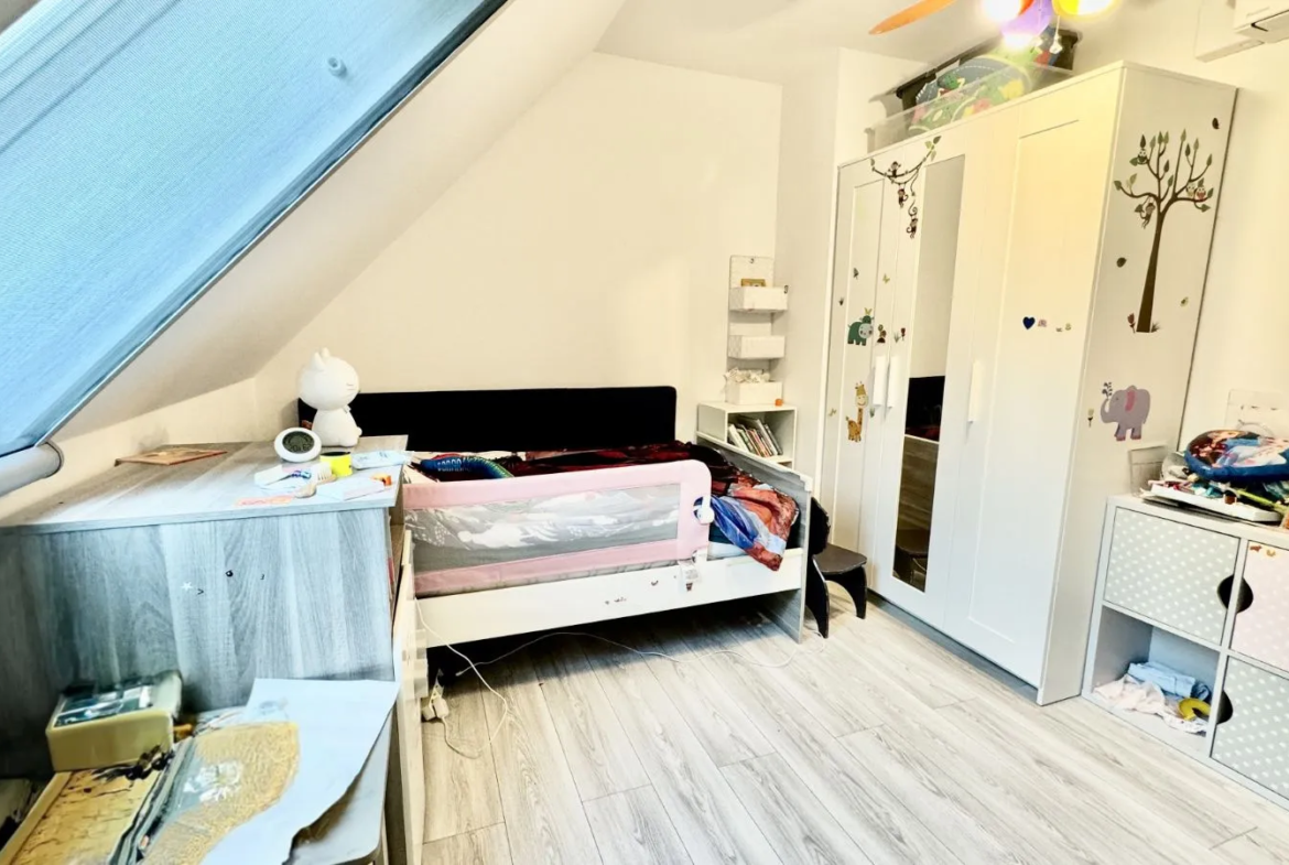 Maison 90 m² à vendre à Mantes-la-Ville - 3 chambres 