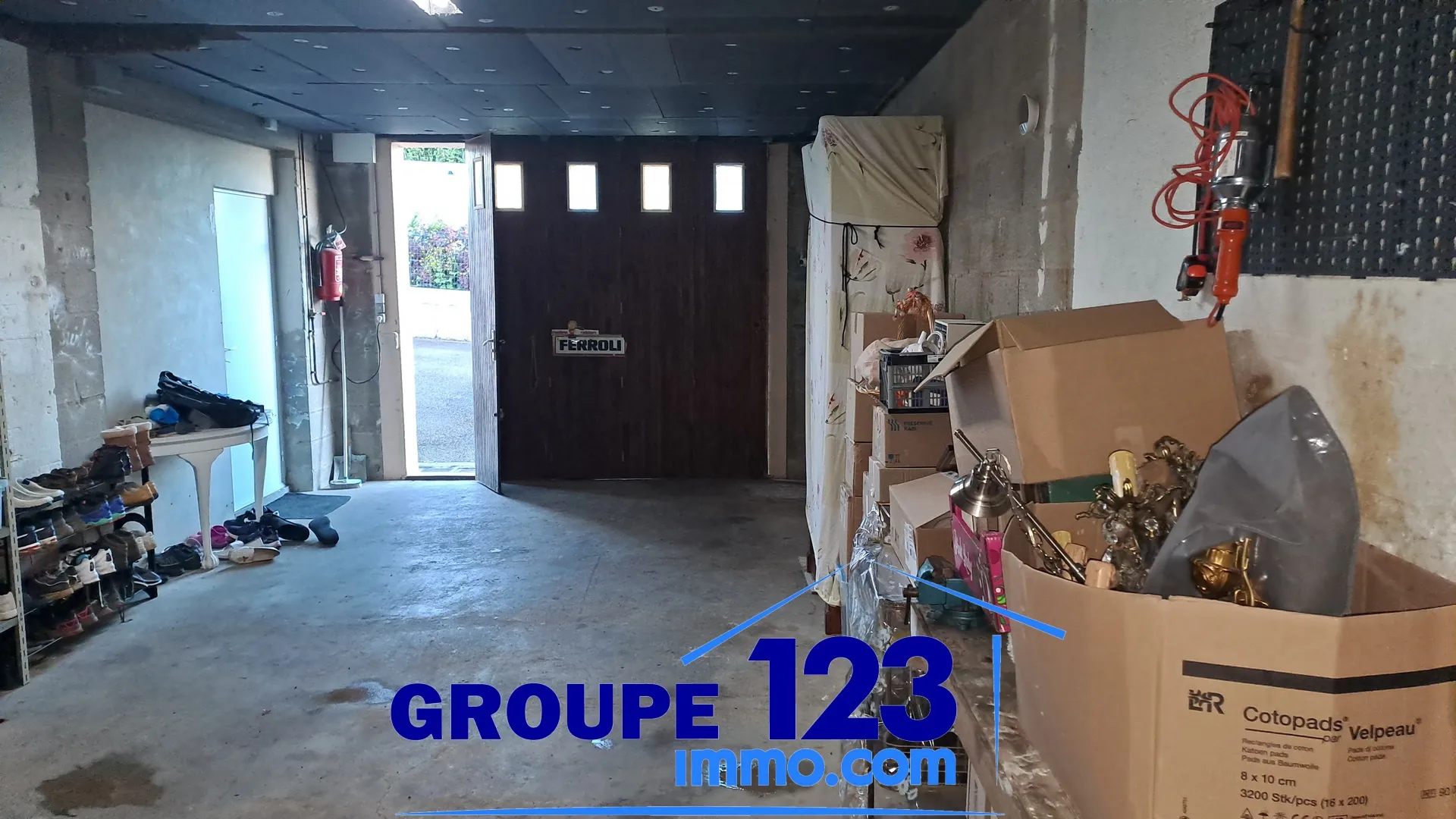 À vendre : maison familiale avec piscine à Champvallon, proche de Joigny 