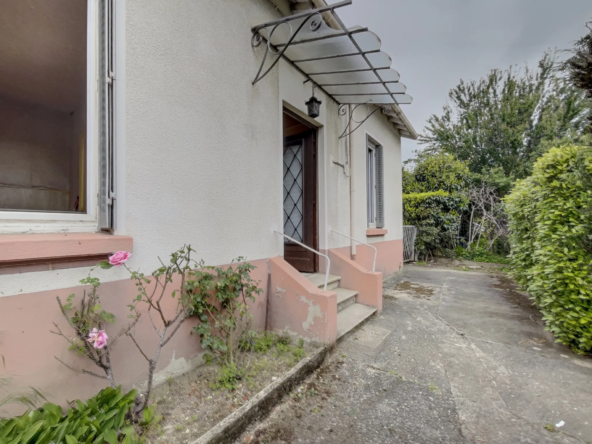 Maison à rénover à Bron - 295 000 EUR