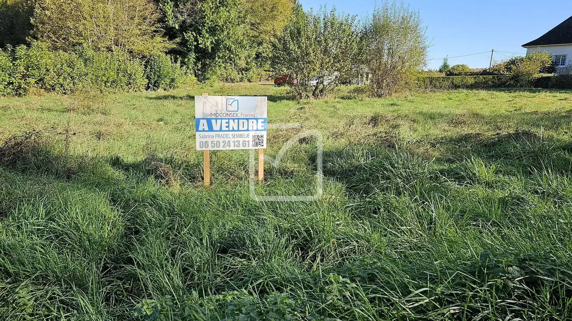 Terrain plat à bâtir à Lubersac - 16 000 € 