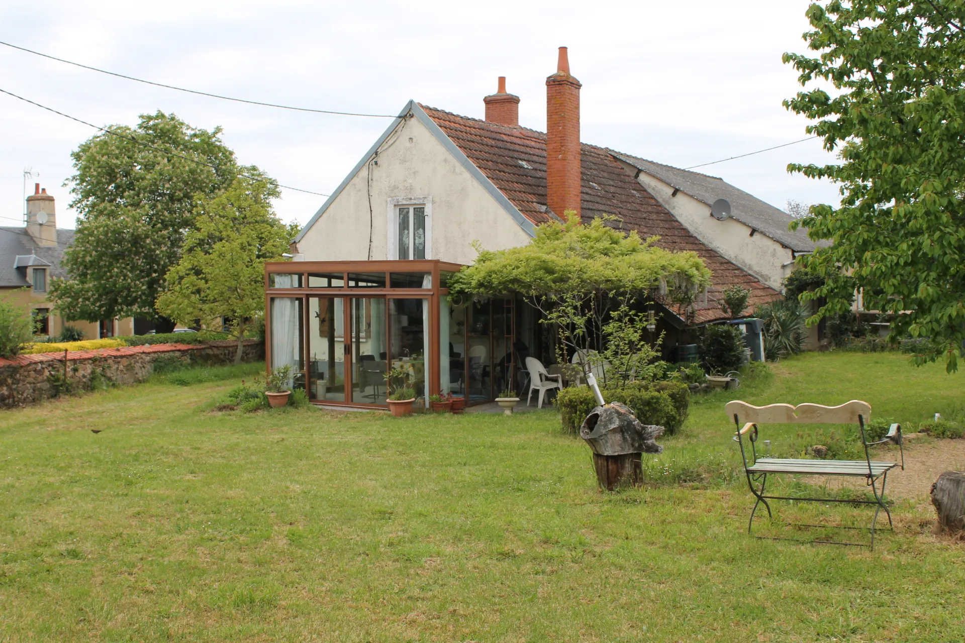 Fermette à rénover à Chateaumeillant avec jardin et grange 