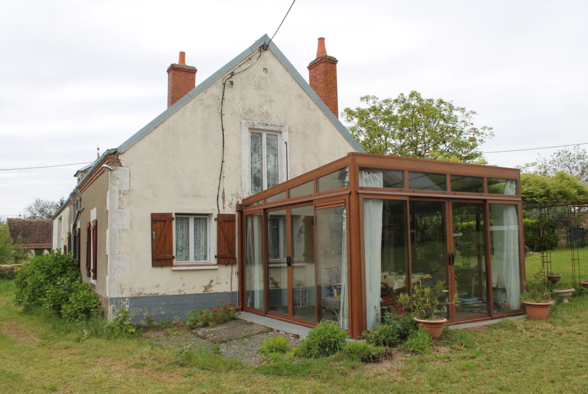 Fermette à rénover à Chateaumeillant avec jardin et grange 