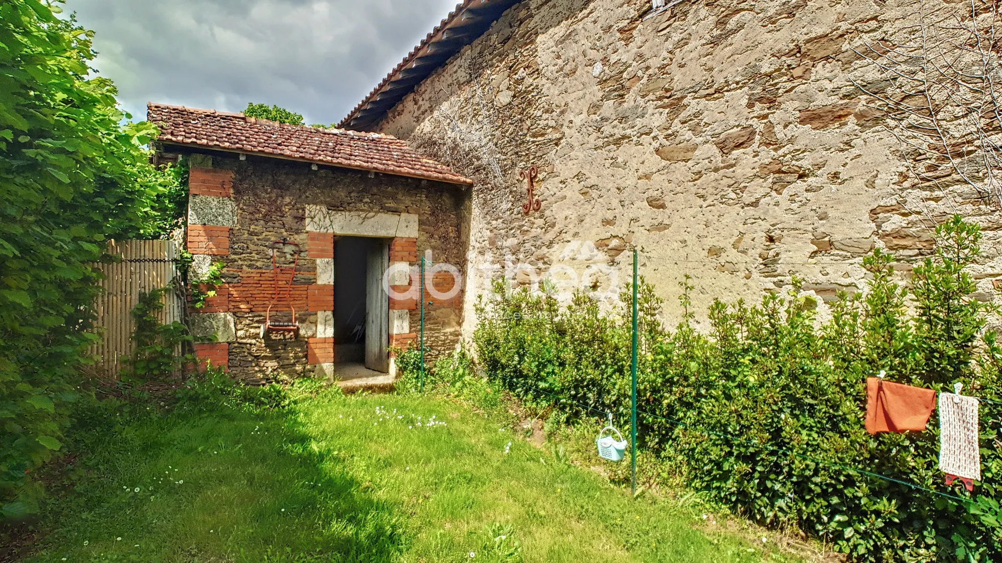 Maison spacieuse à vendre à Genouillac - 148 m² avec jardin 