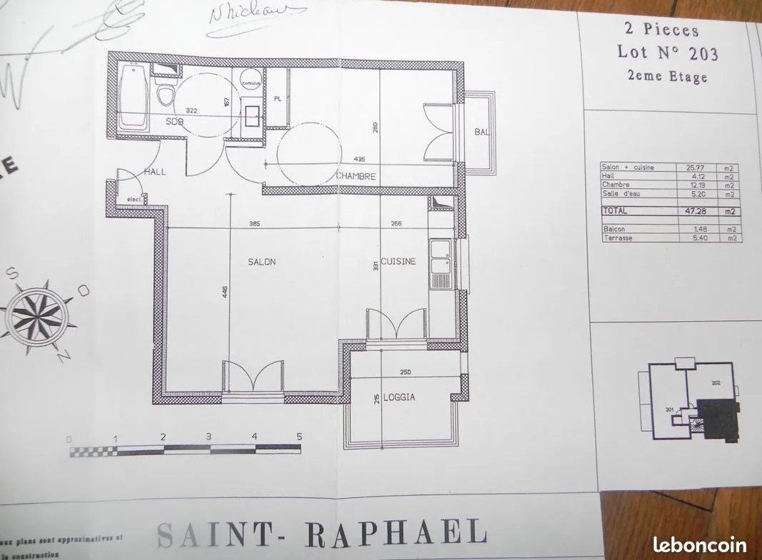 Grand F2 à Saint-Raphaël, Centre-ville avec Parking 