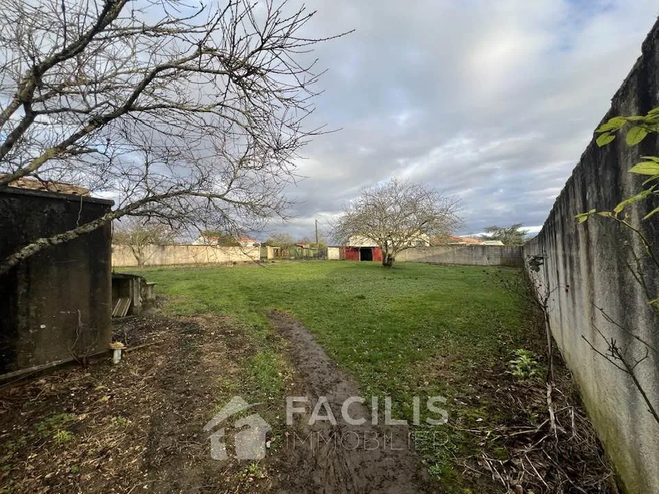 Maison à rénover avec jardin à Garat 