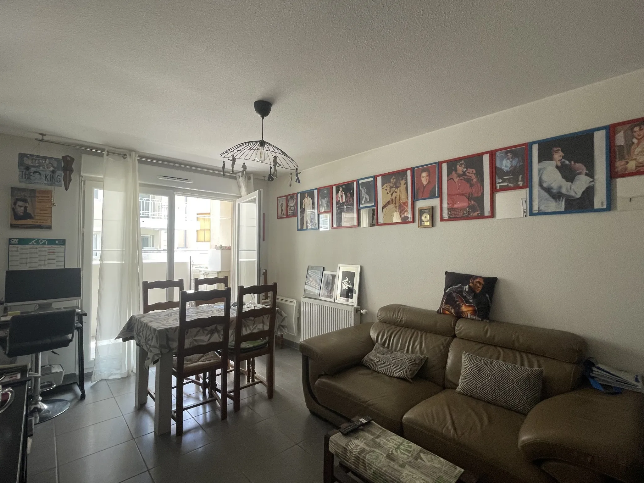 Appartement lumineux 2 pièces à vendre à Toulon avec parking 