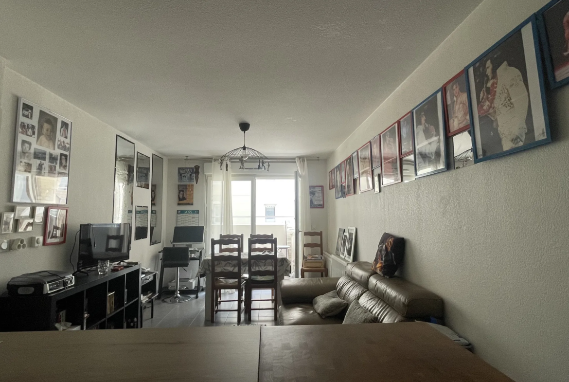 Appartement lumineux 2 pièces à vendre à Toulon avec parking 